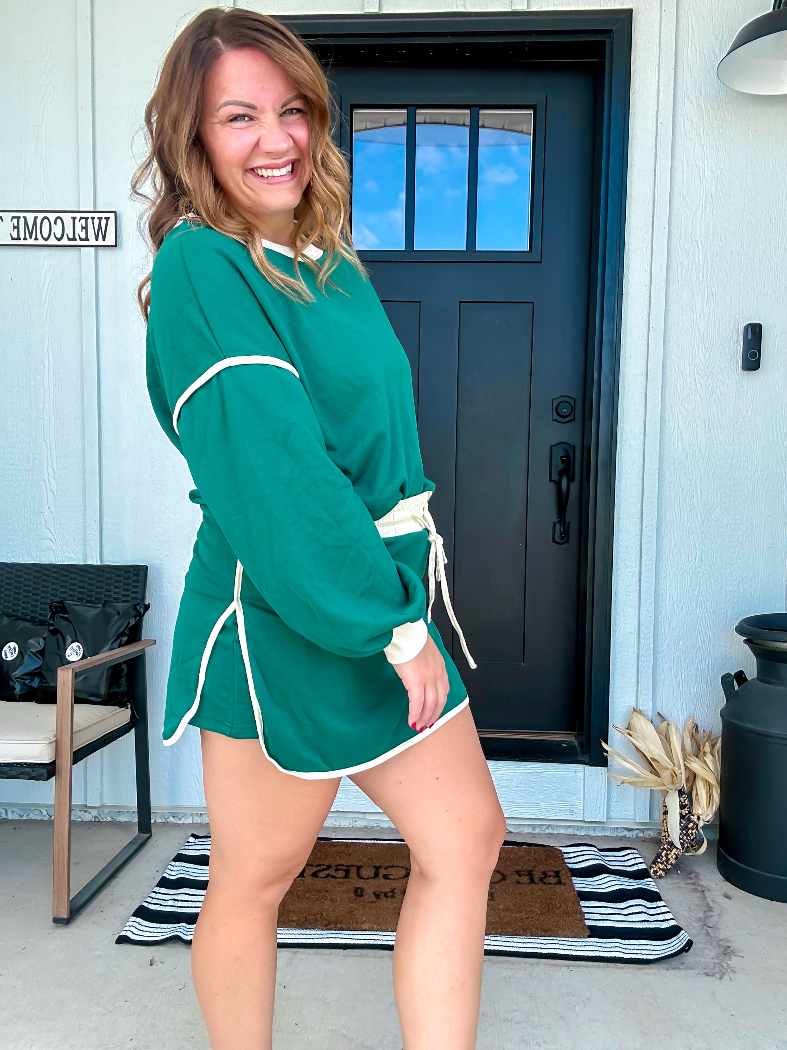 Contrast Loose Pullover Top and Lace-up Waist Skirt Set