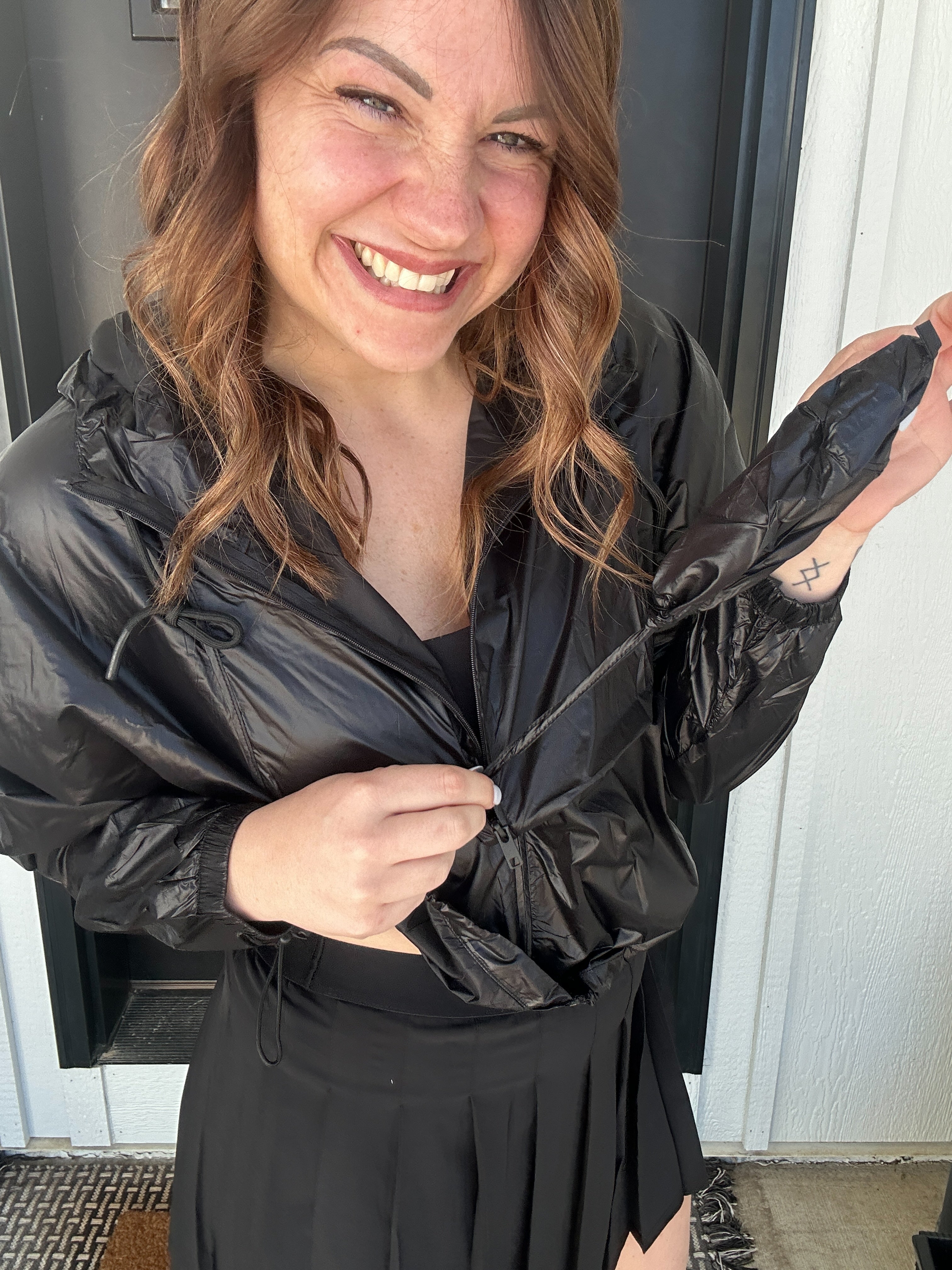 PACKABLE WATER REPELLENT SPRINTER JACKET WITH HOODIE