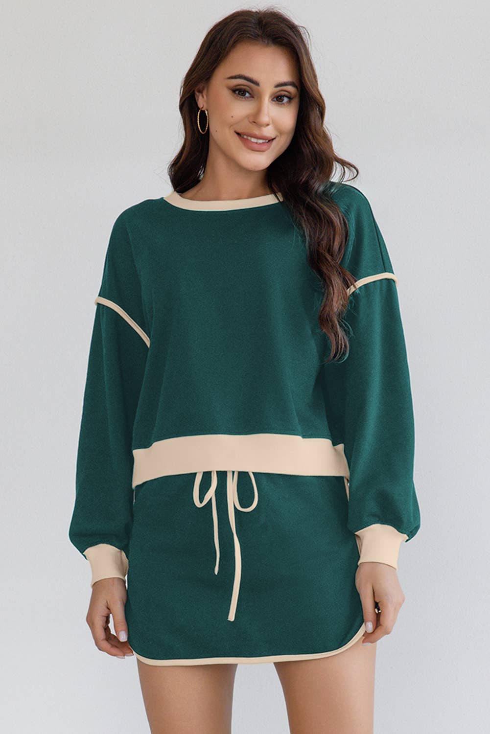 Contrast Loose Pullover Top and Lace-up Waist Skirt Set