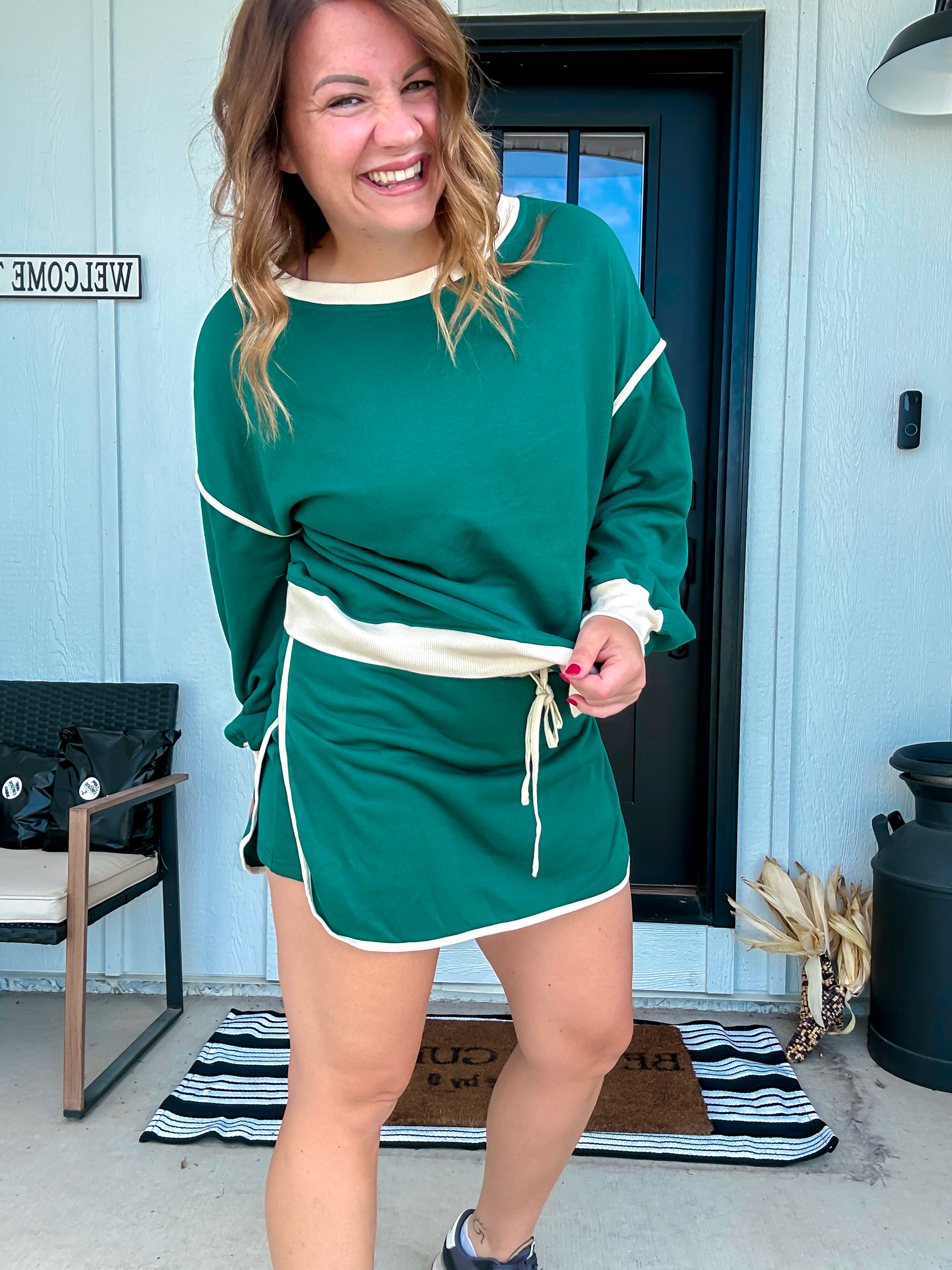 Contrast Loose Pullover Top and Lace-up Waist Skirt Set