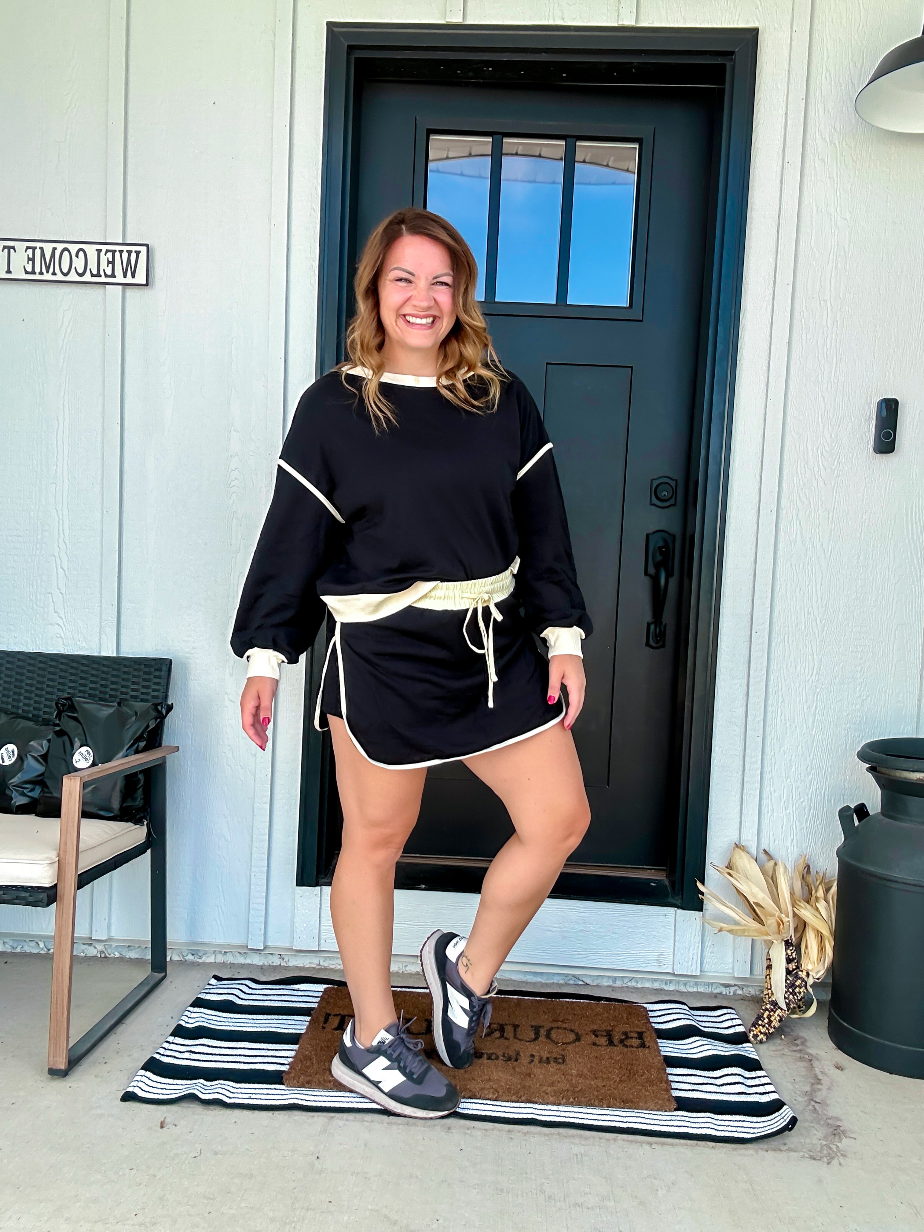 Contrast Loose Pullover Top and Lace-up Waist Skirt Set