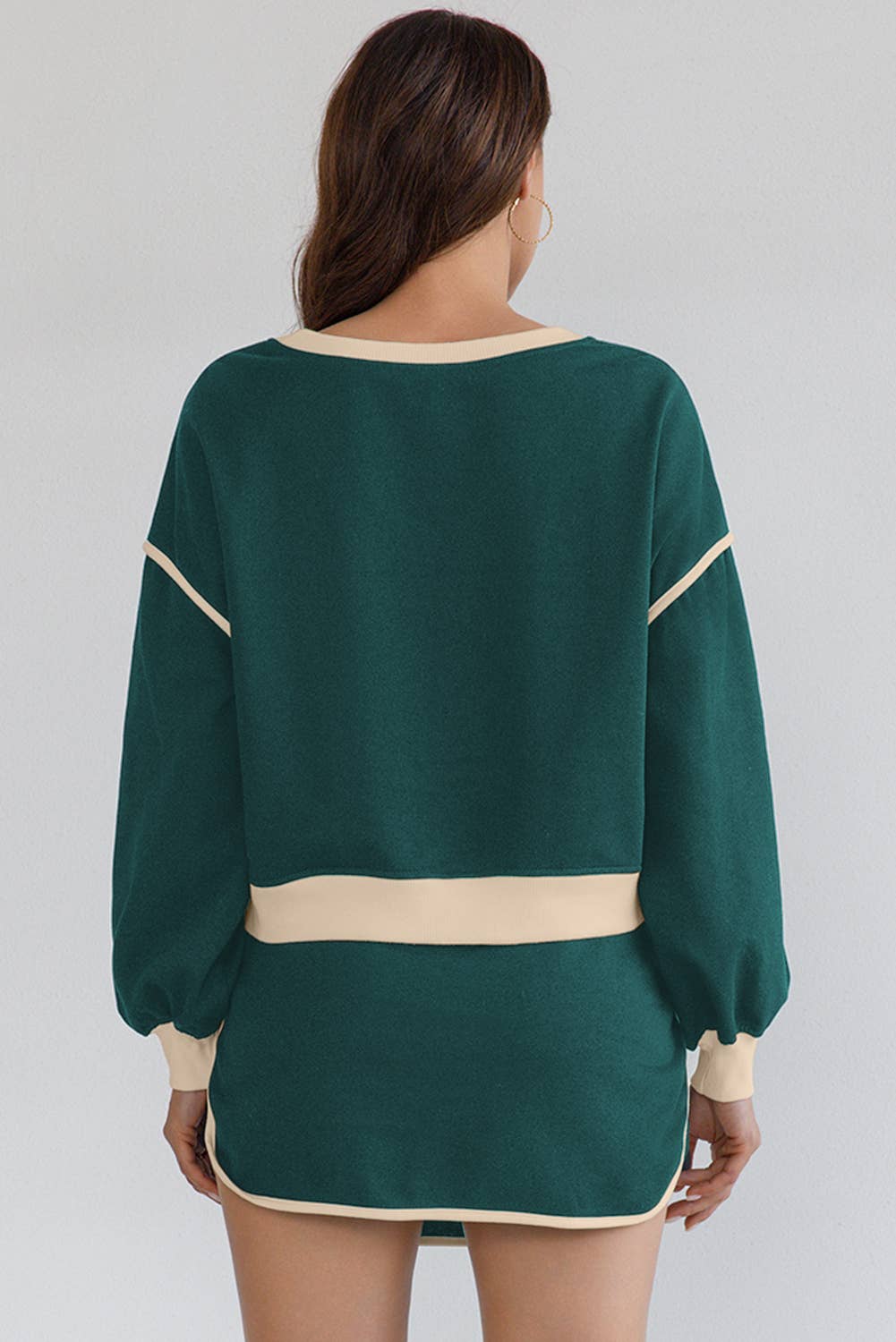 Contrast Loose Pullover Top and Lace-up Waist Skirt Set