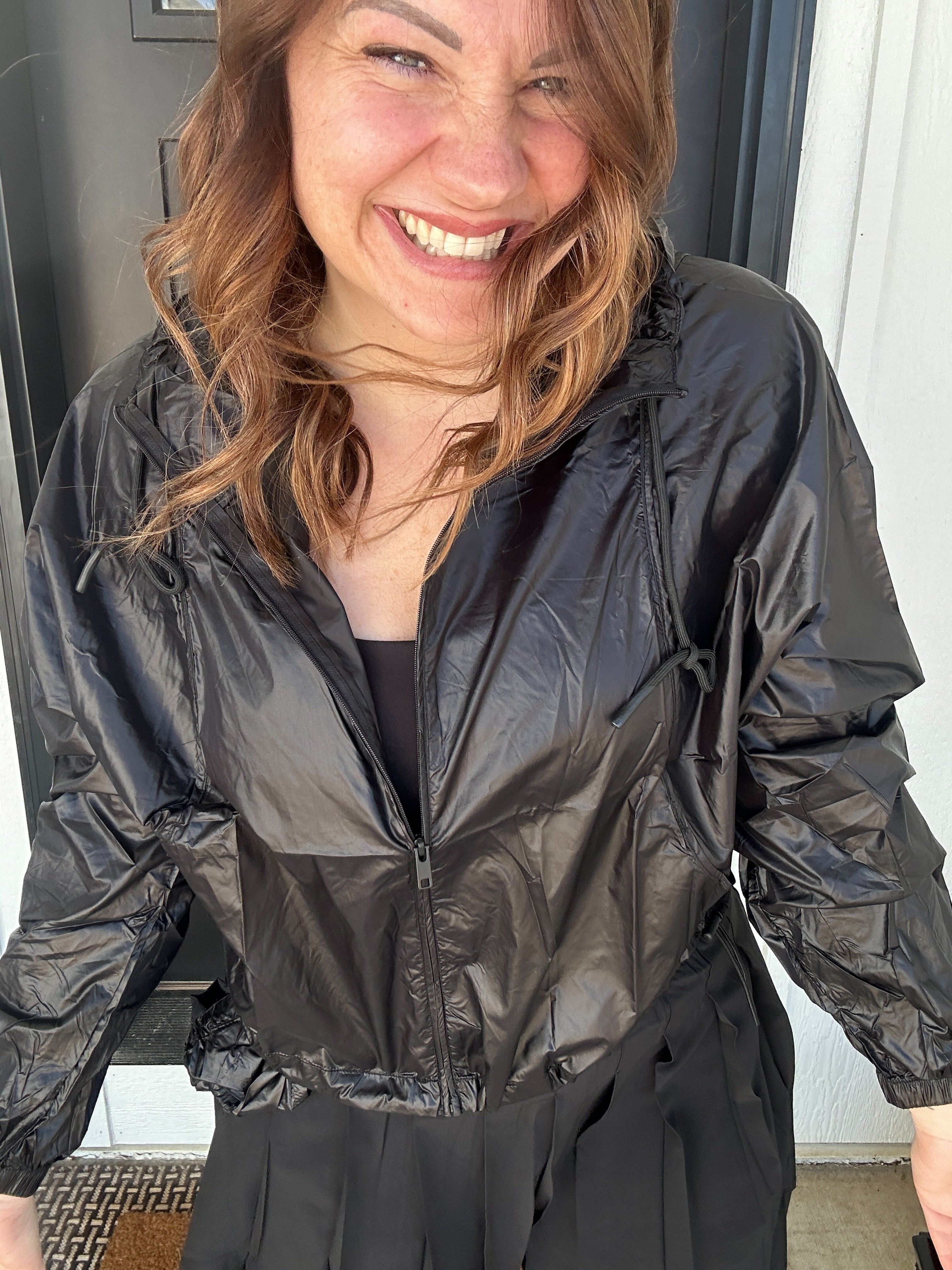 PACKABLE WATER REPELLENT SPRINTER JACKET WITH HOODIE