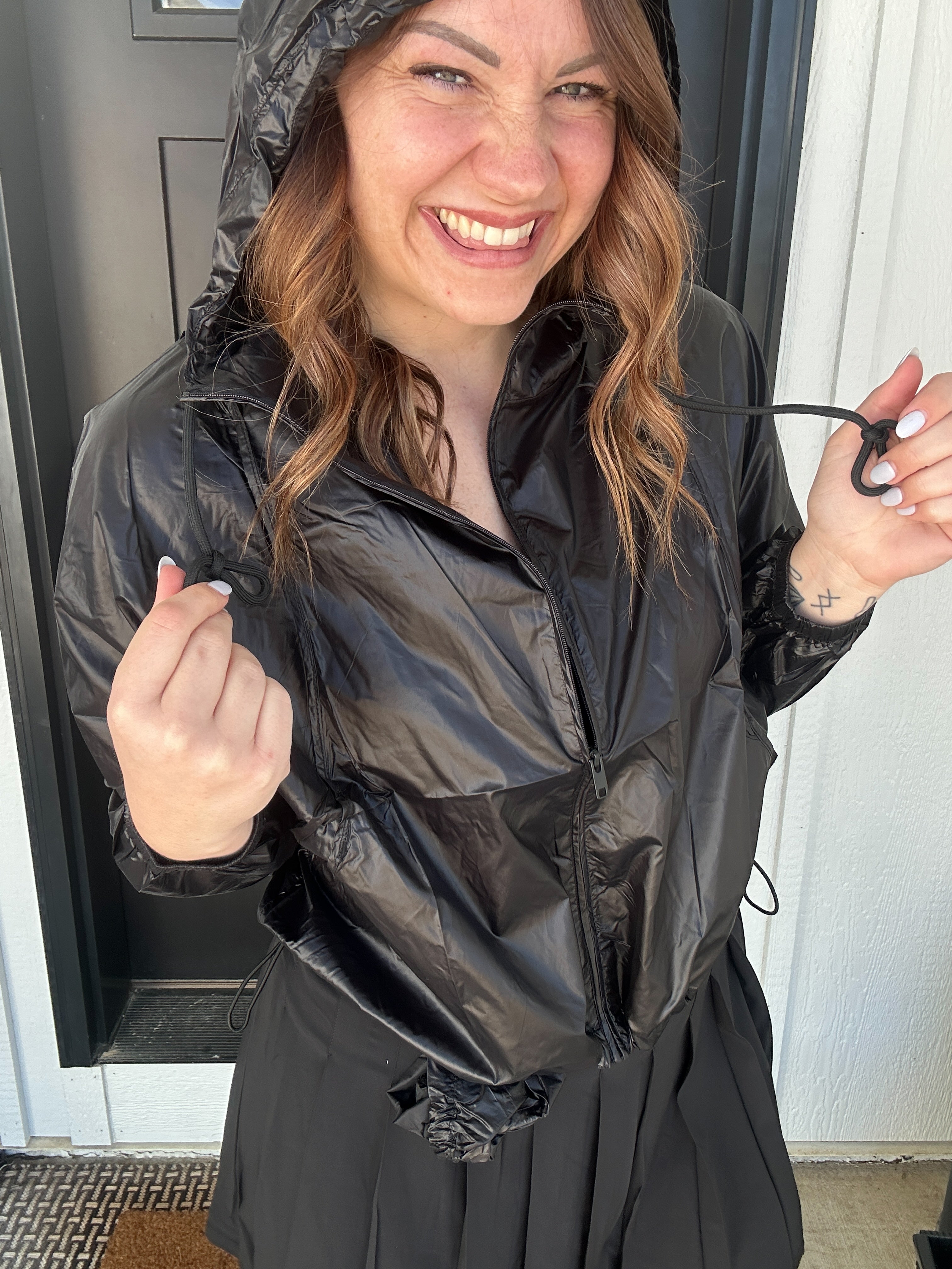 PACKABLE WATER REPELLENT SPRINTER JACKET WITH HOODIE