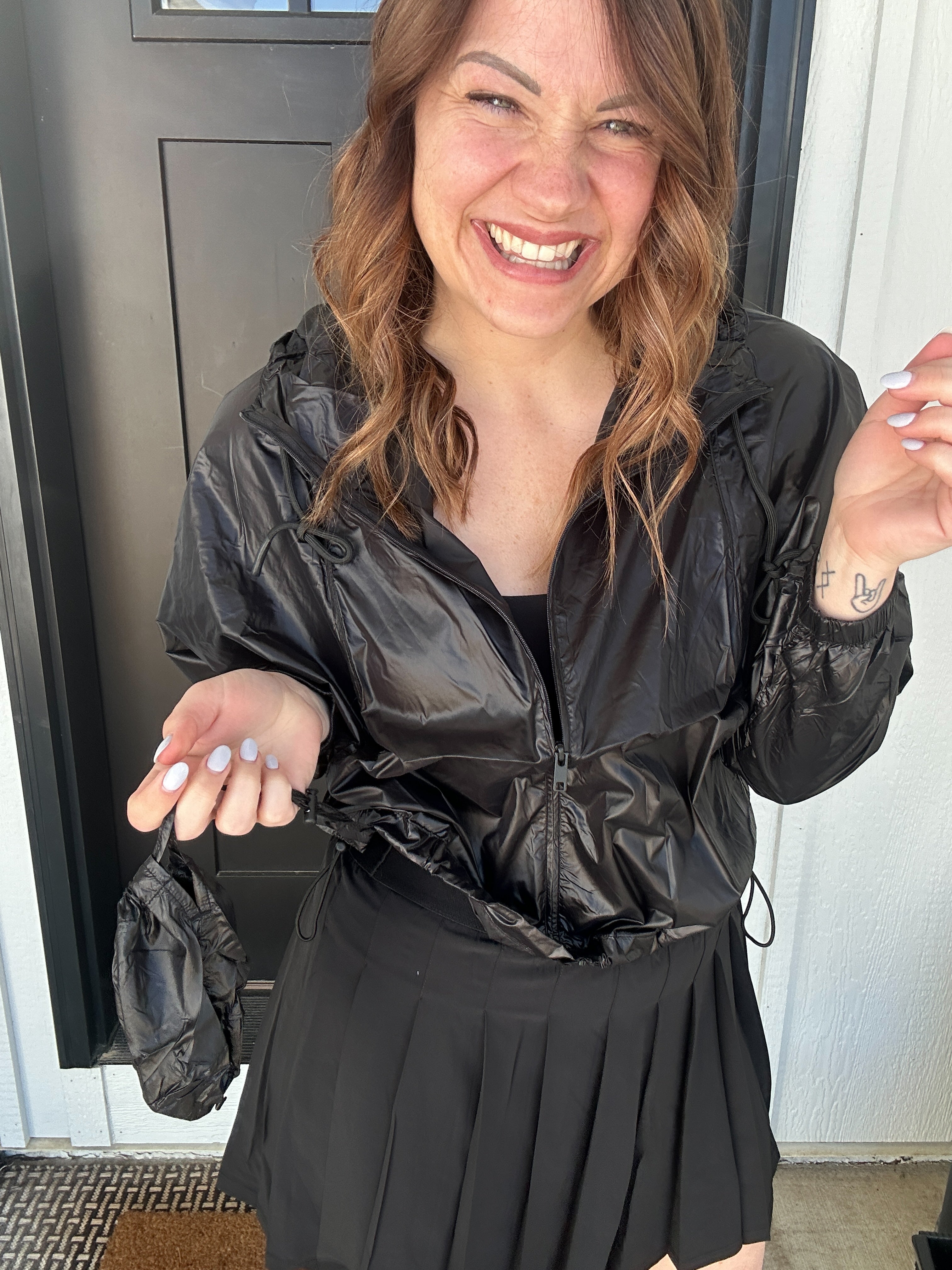 PACKABLE WATER REPELLENT SPRINTER JACKET WITH HOODIE