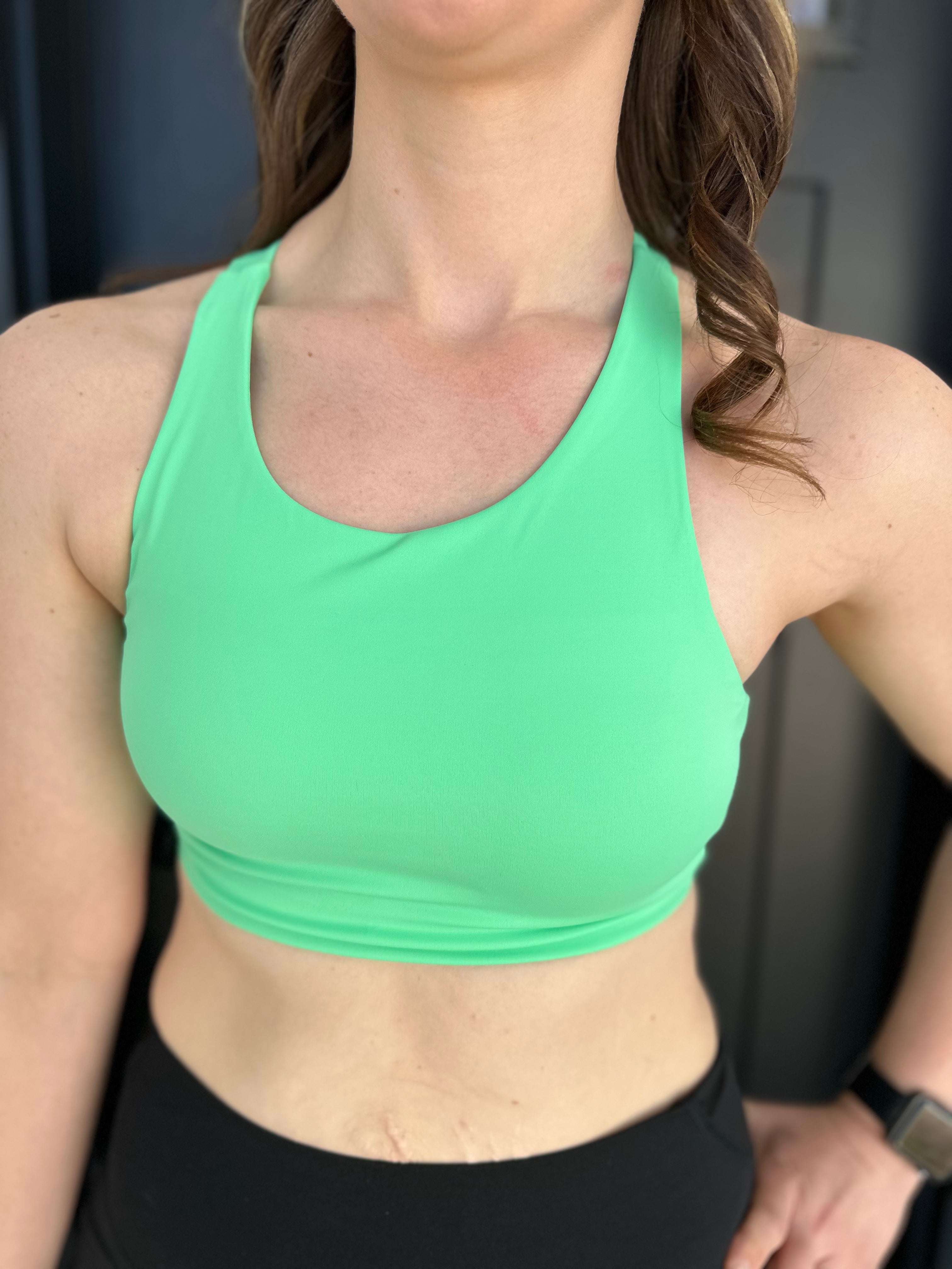 SOLID COLOR FULL-WRAP SPORTS BRA
