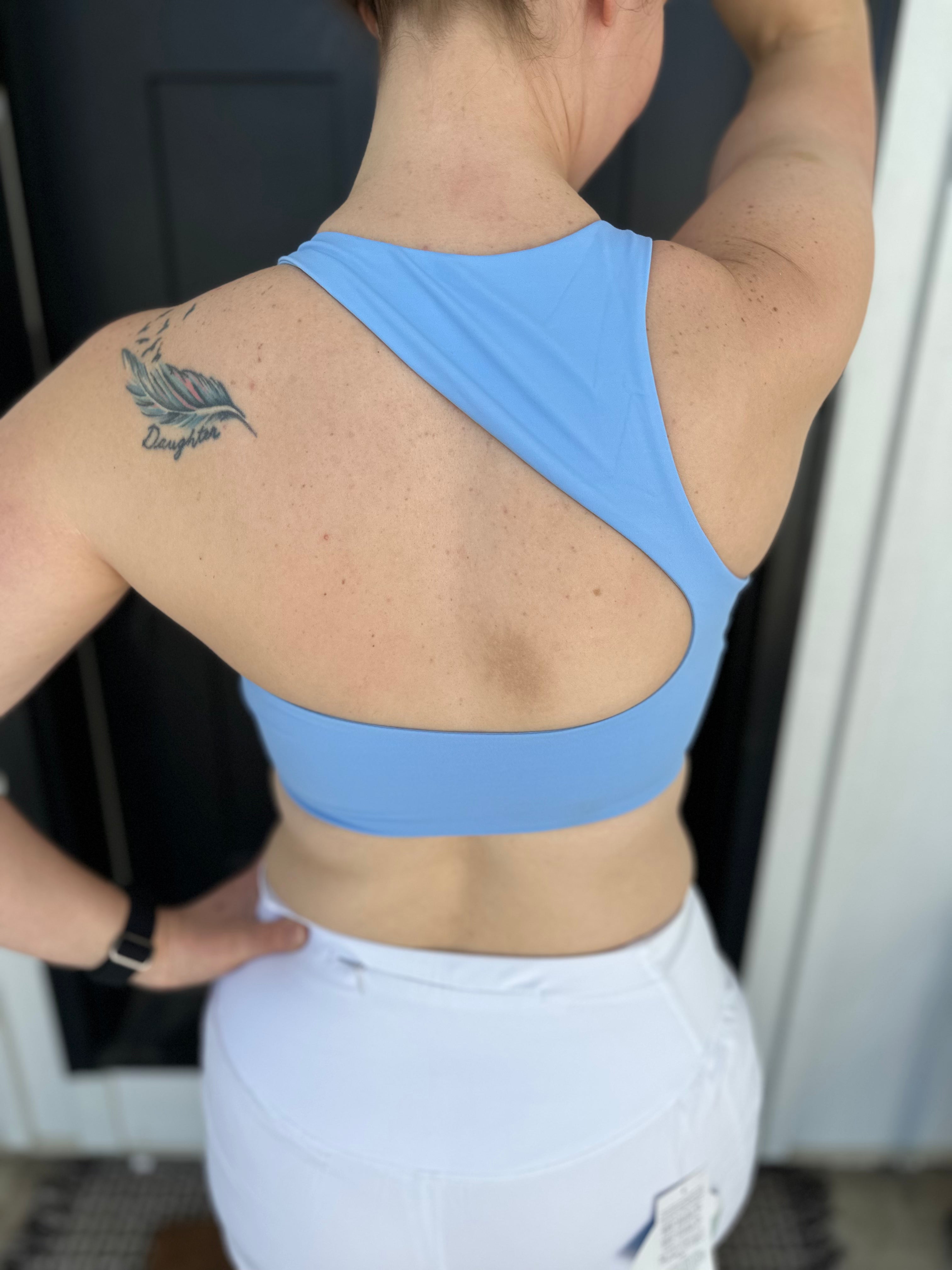 SOLID COLOR FULL-WRAP SPORTS BRA