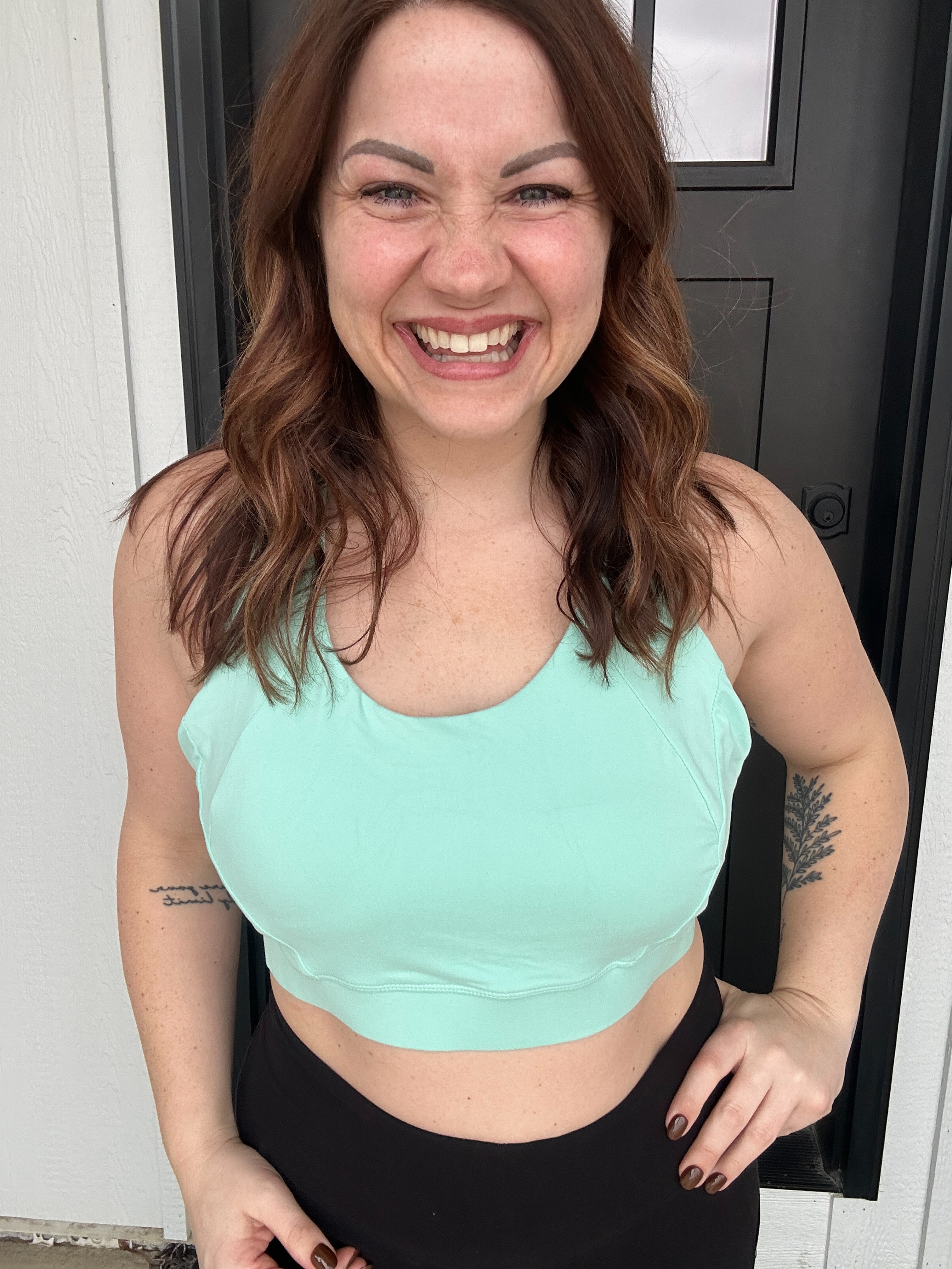 ACTIVE CRISS CROSS SPORTS BRA