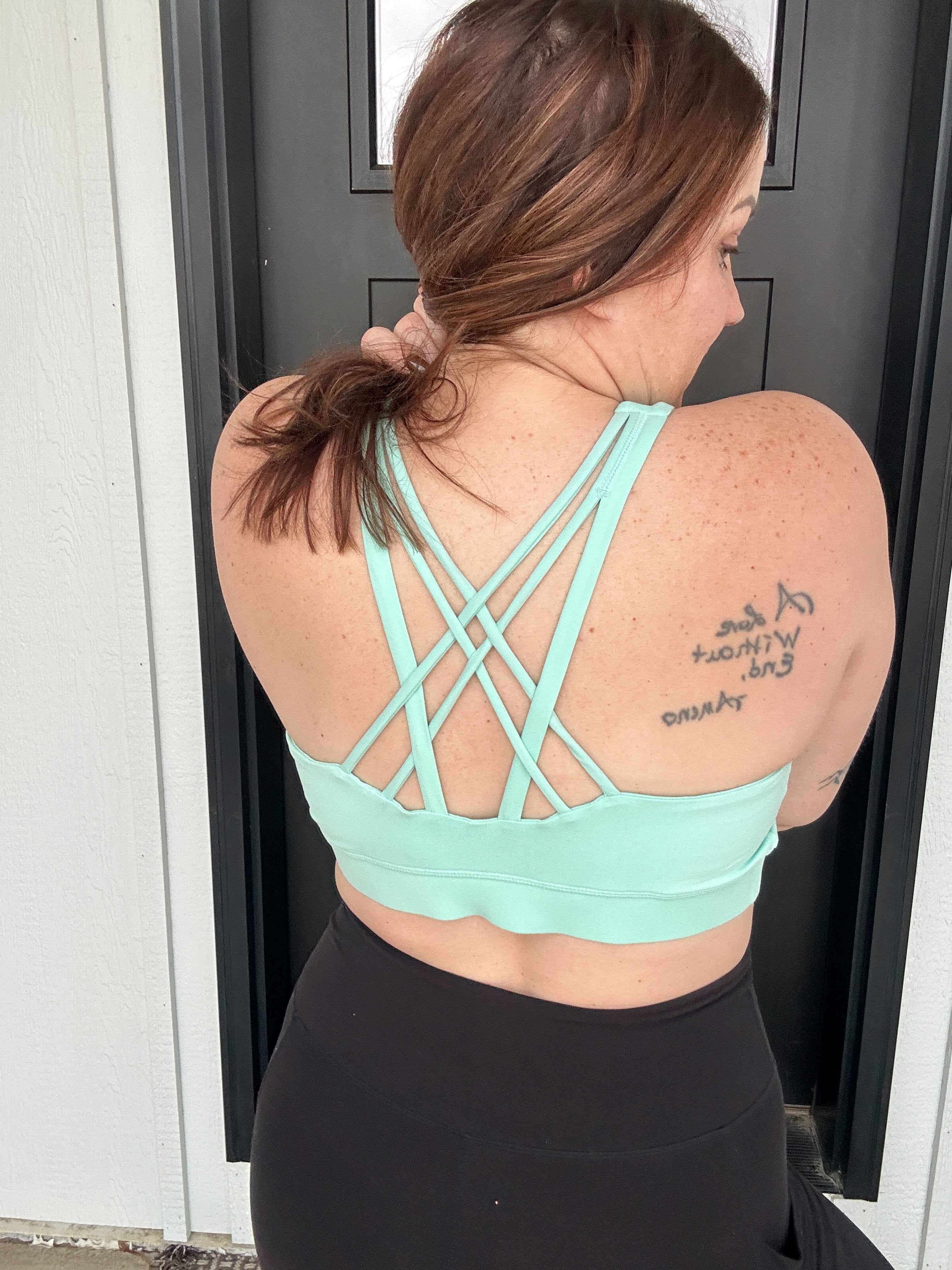 ACTIVE CRISS CROSS SPORTS BRA