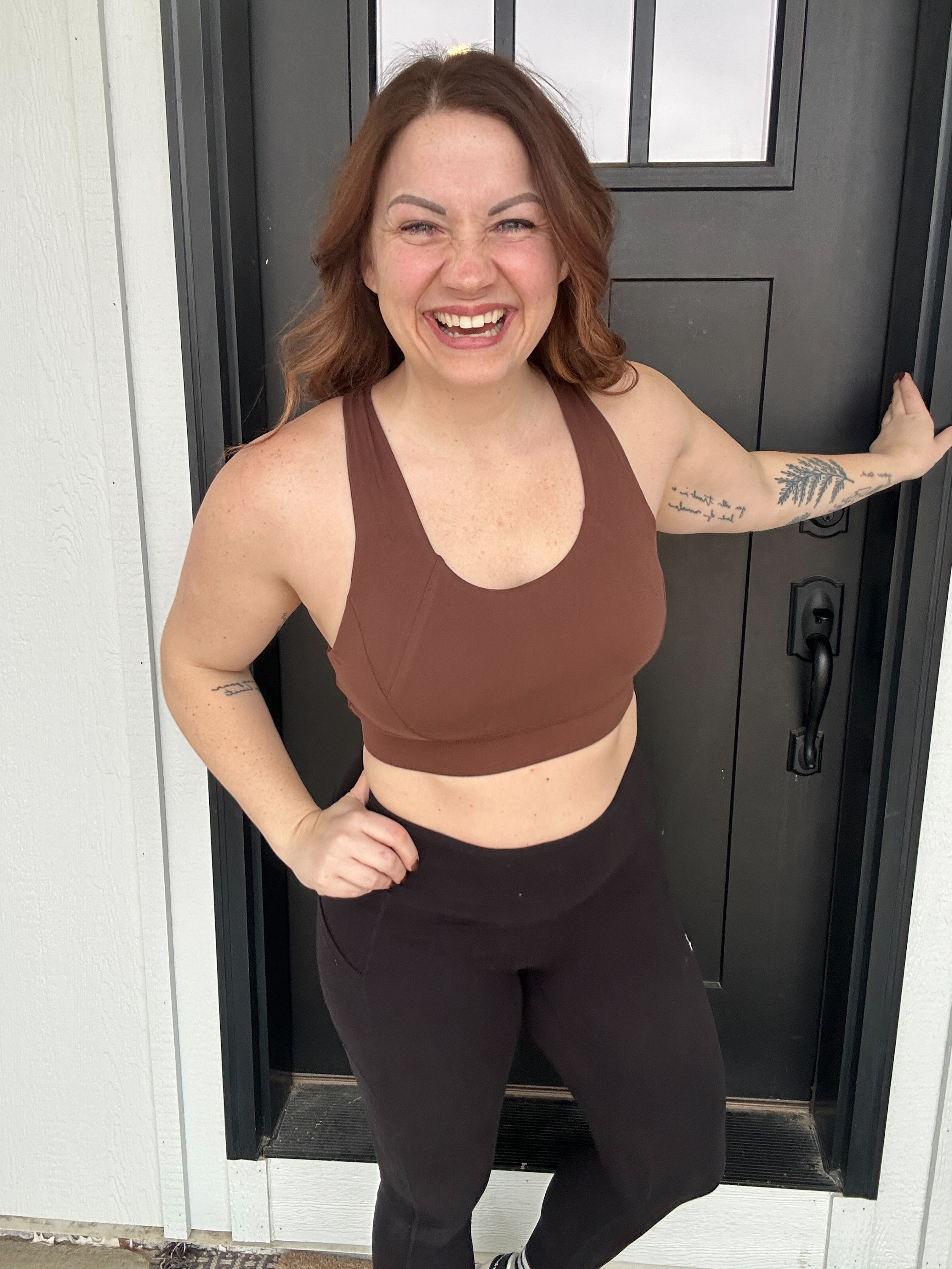 ACTIVE CRISS CROSS SPORTS BRA