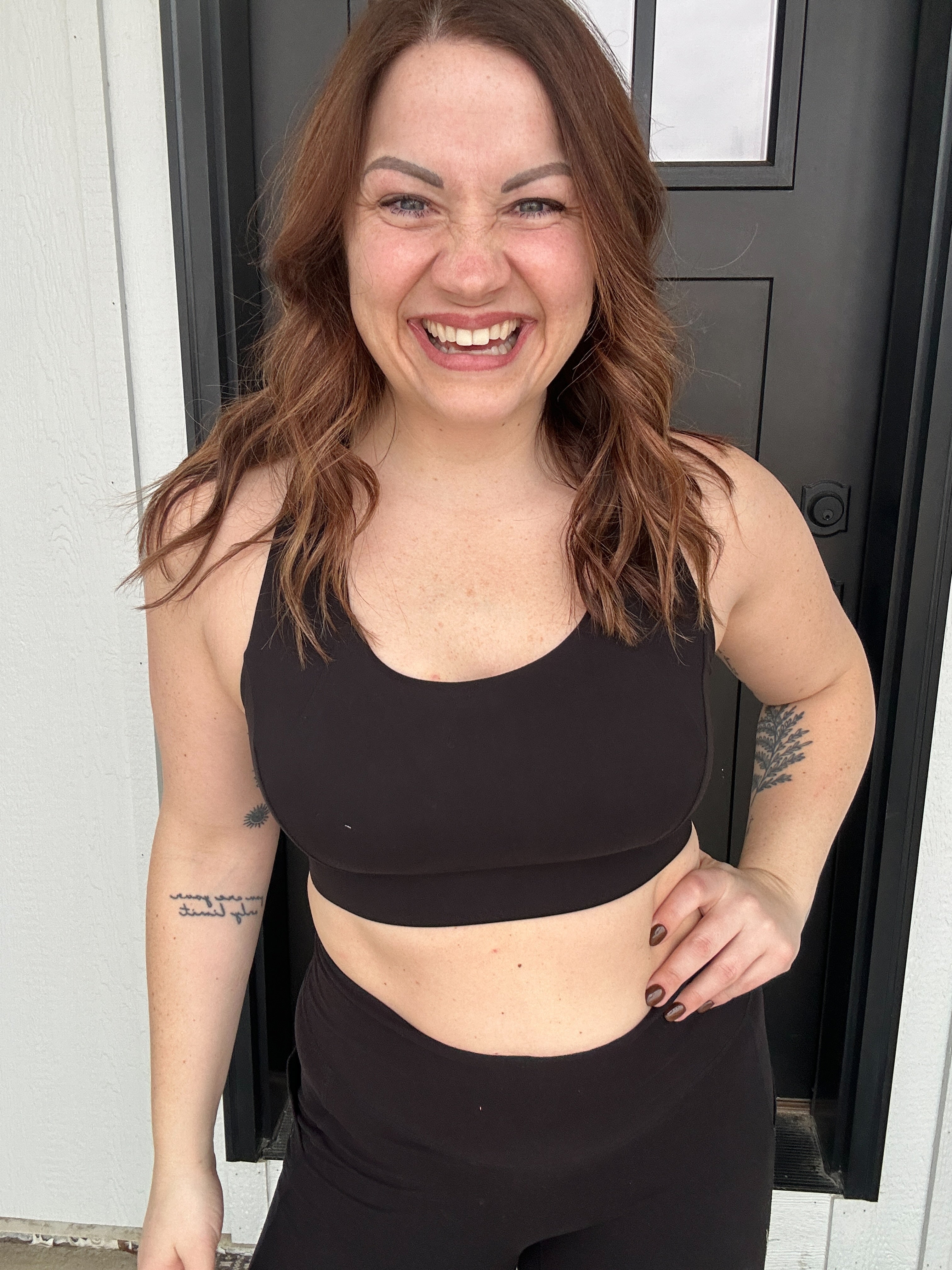 ACTIVE CRISS CROSS SPORTS BRA