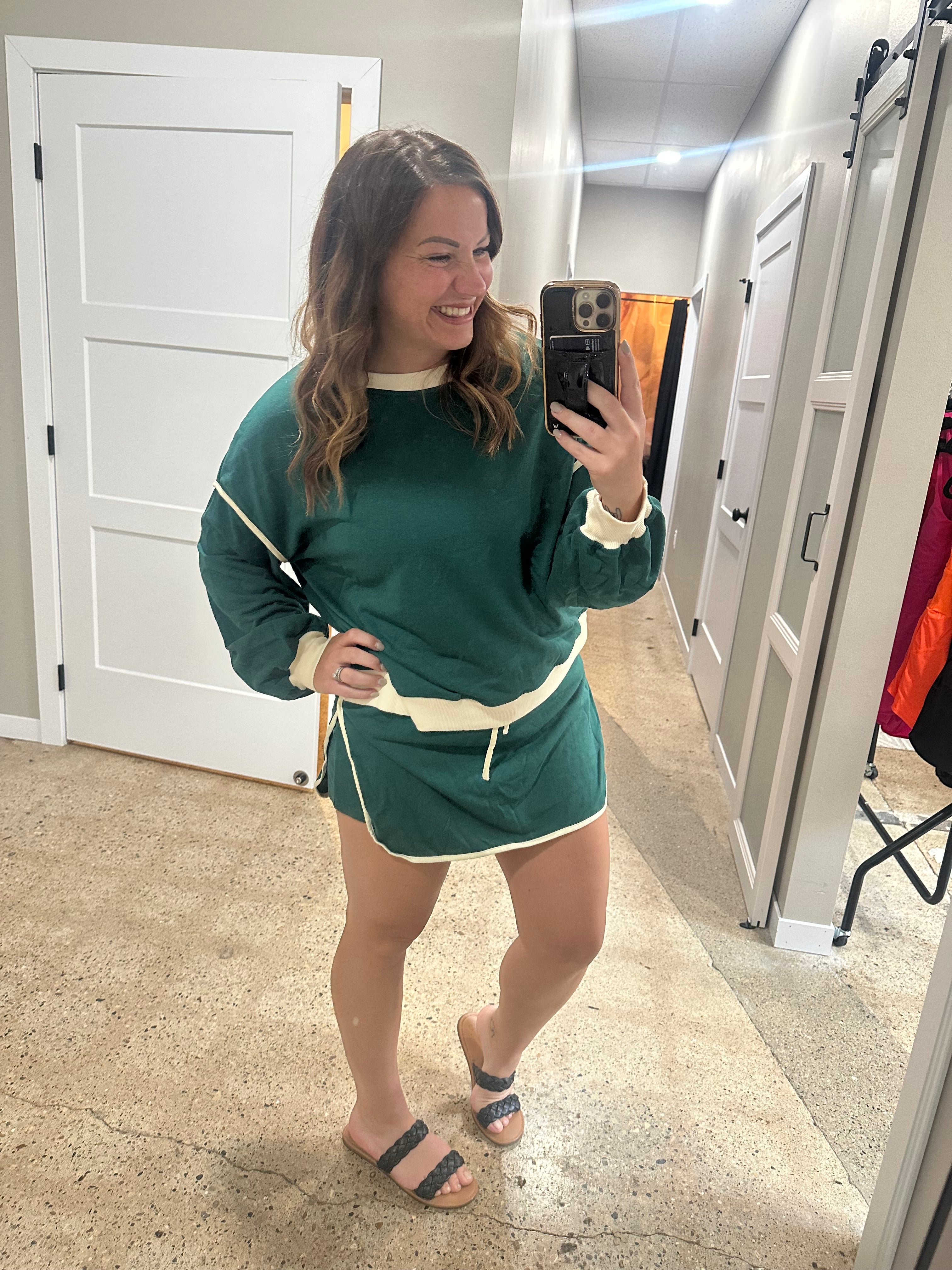 Contrast Loose Pullover Top and Lace-up Waist Skirt Set