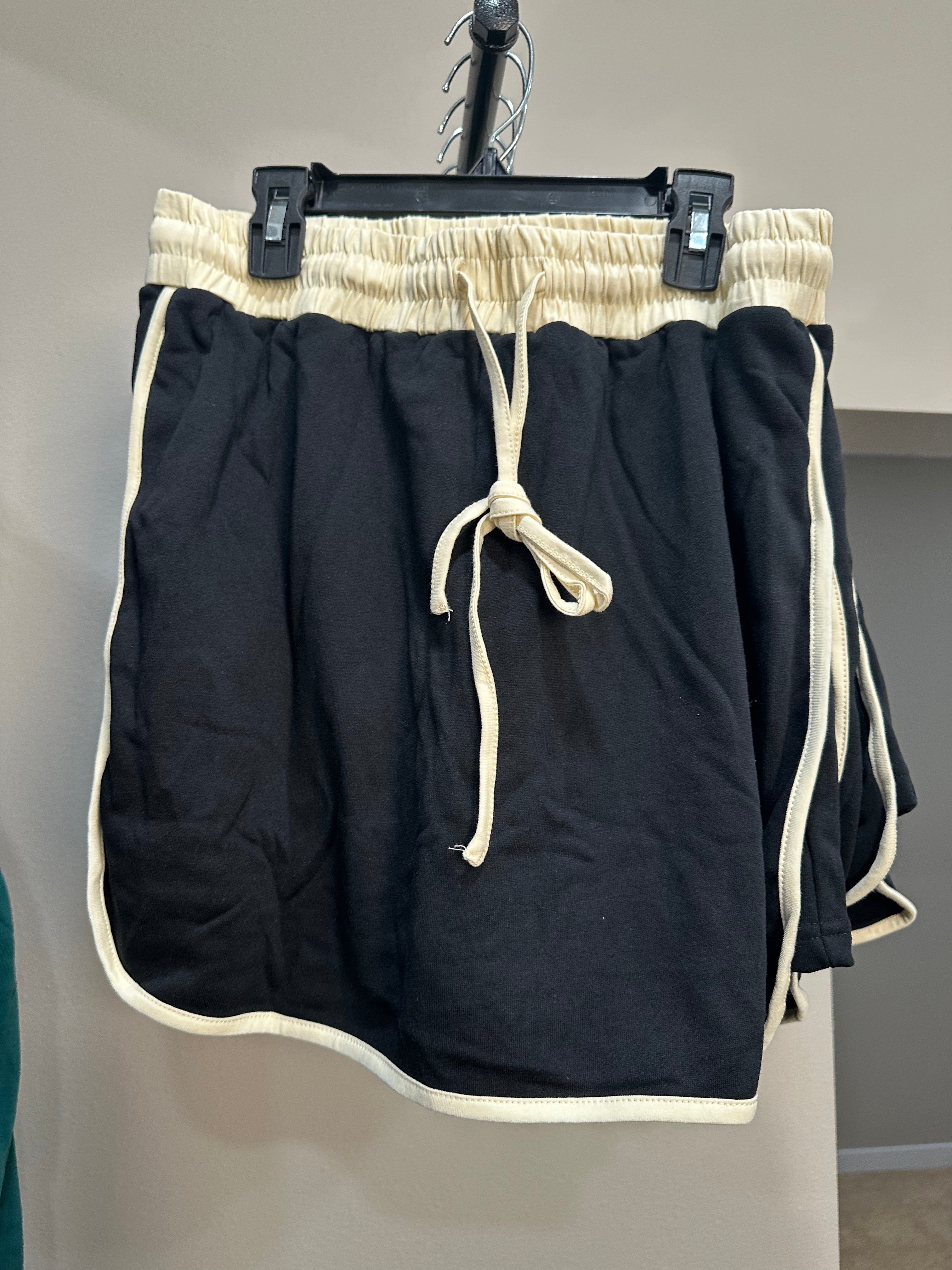 Contrast Loose Pullover Top and Lace-up Waist Skirt Set