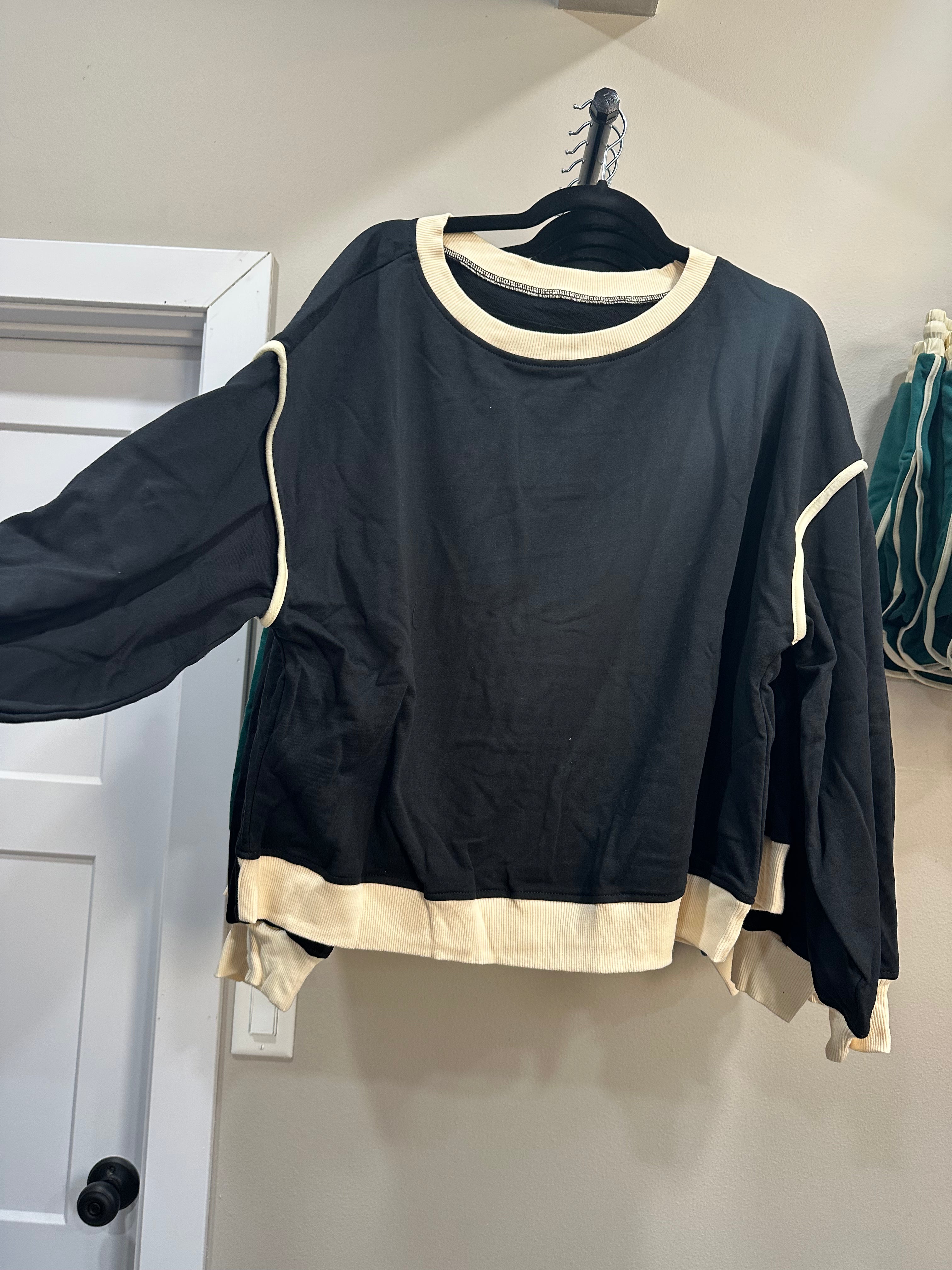 Contrast Loose Pullover Top and Lace-up Waist Skirt Set