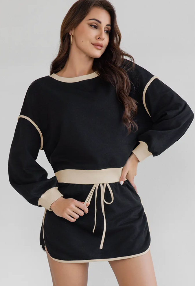 Contrast Loose Pullover Top and Lace-up Waist Skirt Set