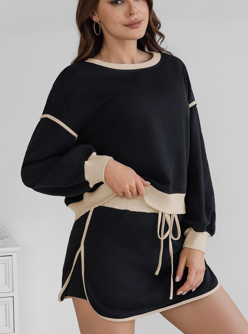 Contrast Loose Pullover Top and Lace-up Waist Skirt Set