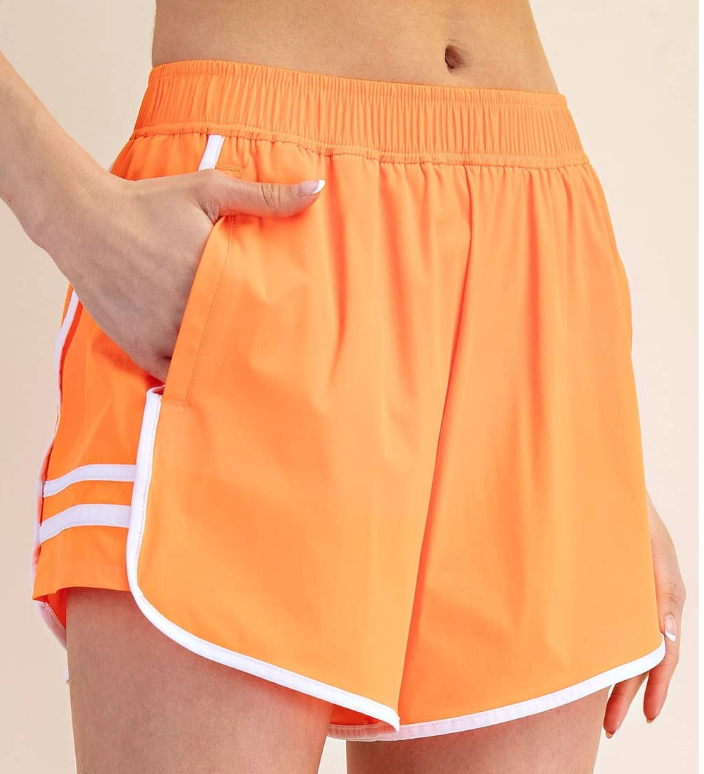 RECYCLED BUTTER TIGER SHORT